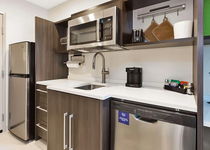 Home2 By Hilton Airport, Az Hotel 3*